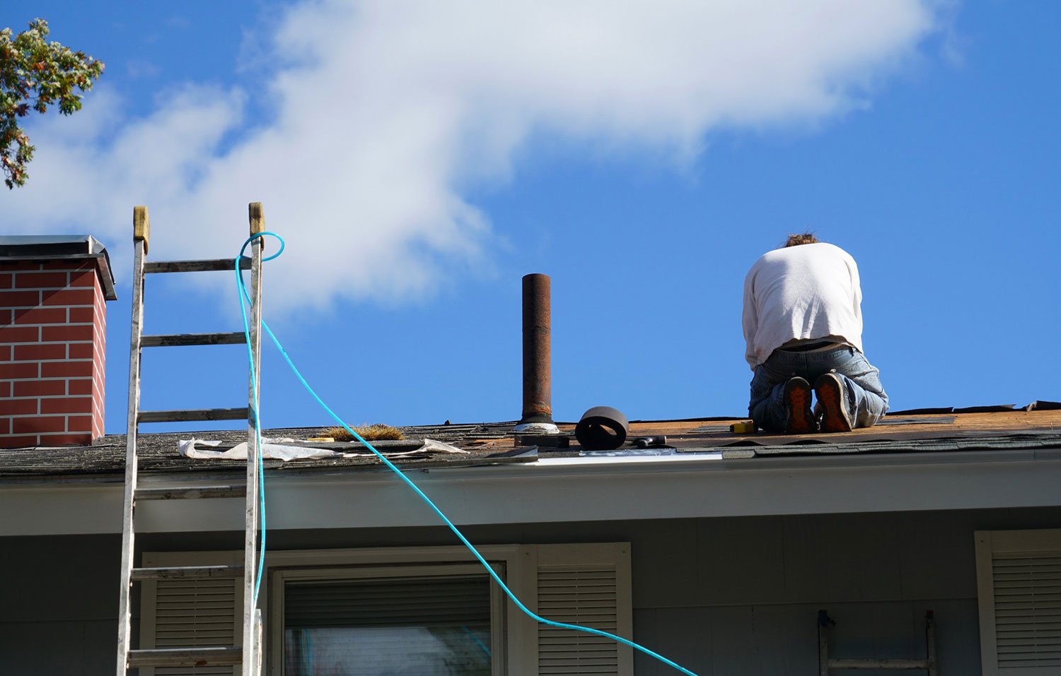 type II medium duty ladder in use